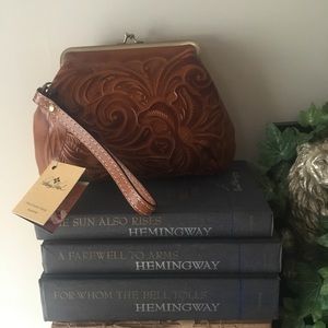 NWT *PATRICIA NASH* TOOLED LEATHER CLUTCH